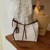 Bolso tejido retro de gran capacidad para mujer, nuevo bolso tote de moda coreana 2026, bolso grande simple para hombro o axila