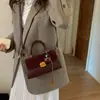 Bolsa Feminina Transfronteiriça Outono 2025 Nova Bolsa Quadrada Pequena Bolsa Feminina Moderna Fashion Bolsa Transversal de Ombro Único