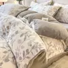 Novo Modelo 2026 230g Veludo Leitoso Luminoso Totalmente Fosco Conjunto de Quatro Peças - Padrão Floral [Estilo Lençol] Conjunto de Três Peças 1,2m