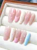 Atravessando Fronteiras 1-100 Modelos de Produtos Acabados Compostos Puros Feitos à Mão Atacado Fábrica de Adesivos de Unhas Postiças Coleção de Unhas Usáveis