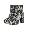 Botas de cuero para mujer de caña media, tallas 34-45, con punta redonda, charol, plataforma impermeable, botas para mujer de talla grande, botas estilo Martin con cremallera para otoño e invierno