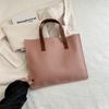 Bolsa de costura de grande capacidade retrô 2024 primavera e verão novo all-match ins ombro axila saco moda tote bag