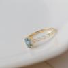 Filosofía de placer con anillo de encaje calado retro de oro de 18 quilates, versátil, topacio azul de alta imitación de Londres, lujo ligero