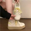 Zapatillas Deportivas Blancas Transpirables de Malla con Cordones 2026 Nuevas para Mujer, Zapatos Deportivos Casuales Versátiles de Suela Gruesa para Primavera y Verano, Cómodos