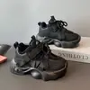 Tenis versátiles para niños con forro polar 2025 invierno estilo moderno para niños zapatos casuales antideslizantes zapatos de papá resistentes a la suciedad para niñas