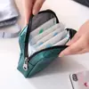 Bolsa Portátil para Guardar Toallas Sanitarias Bolsa Portátil para Toallas de la Tía Bolsa Impermeable para Organizar Toallas Sanitarias Multifuncional Boca de Luna Sobre Rojo