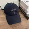 Novo Boné de Baseball Bordado com Aba Rígida para Mulheres, Moda Primavera Protetor Solar com Aba Larga, Versátil e Afina o Rosto