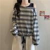 Moletom Listrado Color-Block com Gola Assimétrica Off-Shoulder e Cordão - Design Europeu Outono 2026 - Blusa Top Solta de Manga Longa Feminina