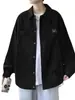 Nova camisa de manga comprida para homens, novo produto de primavera, jaqueta camisa de veludo cotelê estilo Hong Kong japonês, solta, preta