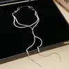 Colar de flor com laço de zircônia estilo coreano minimalista, corrente fina para clavícula de luxo discreto, acessório versátil moderno e etéreo para mulheres
