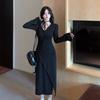 Vestido Elegante de Estilo Coreano 2026 con Ceñidor en la Cintura, Nuevo Nicho, Favorecedor para Figura de Dama Madura, Manga Larga, Caída Suelta, Cuello en V con Abertura para Mujer