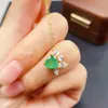 Venta al por mayor de fábrica Popular Colgante de Esmeralda Natural Plata S925 Incrustado Piedra Principal 7*7 Joyería de Lujo Venta Directa de Fábrica