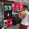 Máquina de Proteína em Pó Não Tripulada Self-Service com Scan de Código e Cartão para Fazer Pedido, Agitação Independente, Limpeza em Alta Temperatura, Alerta Inteligente em Segundo Plano
