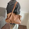 2026 Bolso de Hombro Moda Otoño para Mujer Bolso Casual de Cuero Suave Estilo Simple Nuevo Gran Capacidad Un Solo Hombro para Viajar