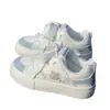 Tênis Novos Fofos Tendência Sola Grossa para Mulheres Primavera 2026, Sapatos Brancos de Nicho para Estudantes, Tênis Esportivos Casuais Respiráveis