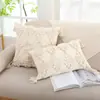 Almofadas luxuosas em estilo europeu, algodão capitonê simples, borlas geométricas simples, disposição de sofá ornamentada, escritório, sala de estar e quarto.