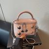 Bolsa Quadrada Pequena Nova Transfronteiriça Feminina com Corrente Transfronteiriça Borboleta Bolsa Caixa Portátil Bolsa de Ombro Transversal Moda Bolsa de Cosméticos
