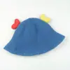 Gorro de Pescador Tejido de Color Sólido con Pequeño Cuerno de Amor para Niños, Gorro de Lana Tipo Cubeta Cálido para Bebés Niñas, Estilo Ins Otoño e Invierno