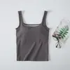 Una generación de camisola de cuello cuadrado de pelo para mujer, primavera y verano, hermosa espalda, sin mangas, con almohadilla integrada en el pecho, chaqueta base