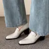 Mocasines de cuero elegantes y sofisticados para el trabajo, colección otoño 2026, tacones altos gruesos, puntera cuadrada pequeña, cuero genuino, planos de corte bajo para mujer