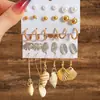 Productos Transfronterizos Más Vendidos en Europa y América: Set de Aretes Metálicos Cuadrados Geométricos Tono Dorado Empacados en Tarjeta, Versátiles Aretes de Botón con Perlas Sintéticas