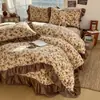 Conjunto de quatro peças de colcha de cama estilo princesa coreana com renda e veludo de leite, capa de edredom grossa e quente de inverno, conjunto de veludo coral