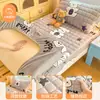 Falda de Cama Acolchada Estampada de Vellón de Leche de Invierno Juego de Tres Piezas Cubierta de Cama para Litera de Dormitorio Estudiantil Protector de Colchón Cálido