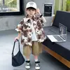 Conjunto de Camisa de Verão para Meninos, Roupa Infantil Street Fashion Fresca e Estilosa, Conjunto de Duas Peças de Camisa Moderno e Bonito para Crianças