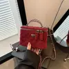 Bolso acolchado de pedido extranjero para mujer, bolso cruzado moderno y versátil, nuevo bolso de hombro Otoño/Invierno 2026, bolso de caja con cadena