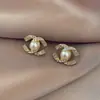 Brincos para Mulheres 2026 Novo Estilo Quente Alto Padrão Luxo Leve Brincos Duplos C de Pérola Sintética Estilo Francês Brincos Exquisitos para Mulheres