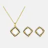 Collar Geométrico Minimalista para Mujer, Colgante de Alta Gama, Joyería de Moda, Cadena para Clavícula Entrelazada Blanca y Negra de Lujo Ligero de Nicho