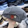 Boina Octogonal a Cuadros con Botones de Estilo Japonés para Otoño para Mujer, Boina de Artista de Estilo Británico con Forma de Nube con un Toque de Lujo para Circunferencia de Cabeza Grande