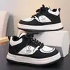 Zapatos Deportivos Infantiles 2026 Otoño/Invierno Nuevo Estilo Más Terciopelo Zapatos de Skate para Niños Zapatos Dobles de Algodón para Niñas Zapatos Casuales para Correr para Niños Medianos y Grandes