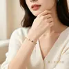 Pulsera Minimalista de Ágata y Concha de Doble Capa de Estilo Romano Europeo y Americano, Joyería de Acero de Titanio con Diseño Nicho de Jade Minimalista Estilo Ins 18K