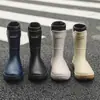 Botas de lluvia de moda transfronterizas para hombre, cálidas, de algodón liso, de media caña, impermeables para exteriores, zapatos de pesca, grosor resistente al desgaste, antideslizantes, zapatos de goma para cocina