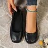 Comercio exterior transfronterizo talla grande 2026 nuevo color liso casual trabajo moda slip-on perezoso zapatos de mujer