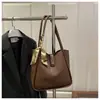 Bolsa Tote de Gran Capacidad Otoño e Invierno 2025 Nueva Versátil para el Trabajo Bolso de Hombro Bolso de Mano de Alta Calidad para el Brazo