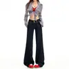 Calça jeans boca de sino azul escuro para mulheres, cor original, cintura baixa, modelagem solta, com um design estiloso, comprimento até o chão, não gruda nas pernas, calça jeans flare azul