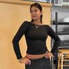 Top de manga larga ajustado para mujer, estilo europeo y americano, para llevar por delante y por detrás, adelgazante, camiseta corta para mujer, en stock