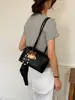 Bolsa Feminina Outono e Inverno 2024 Nova Moda Padrão Lichia Couro Macio Bolsa Tote para o Dia a Dia, Bolsa de Ombro de Grande Capacidade para Mulheres com Toque de Luxo
