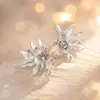 Novos Brincos Florais Tridimensionais com Strass Microincrustados Estilo Chinês Retrô para Mulheres, Luxo Leve, High-End, Design de Nicho, Brincos Versáteis