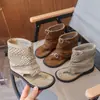 Sandalias de Niña Estilo Nuevo de Verano, Sandalias Infantiles de Clip-Toe Huecas de Moda, Sandalias Romanas Planas Antideslizantes de Suela Suave