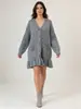 Nueva colección otoño/invierno 2026: Vestido cárdigan de punto de longitud media, con cuentas y volantes, un elegante vestido abrigo de suéter para mujer