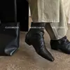 Série Influenciadores~ Botas de Moda Slim 2026 Outono/Inverno Nova Chegada Couro Bovino de Camada Superior Botas Retrô Francesas com Bico Quadrado Femininas