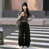 Pantalones deportivos casuales para niña para otoño e invierno 2026, nuevo diseño deportivo estilo coreano para niños medianos y mayores, pantalones simples de corte ajustado con pierna curva, modernos