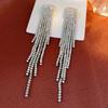 Agulha de prata azul triângulo diamante diamante Tassel brincos europeus e americanos exagerado indústria pesada orelhas studs moda leve luxo brincos elegantes