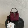 Bolso cubo translúcido minimalista de moda estilo coreano transfronterizo para mujer, nueva colección 2026, bolso de hombro de alta calidad, casual y versátil para ir al trabajo y uso diario