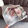 Lenço de Seda Estampado com Cachos de Flores Doces para Primavera e Verão, Xale de Alta Qualidade, Lenço para Pescoço com Proteção Solar, Lenço Quadrado Pequeno, Lenço de Cabeça, Lenço Feminino