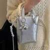 Bolso Pequeño Retro para Mujer Verano 2025 Nueva Moda Bolso Cubo de Gama Alta Versátil Cruzado para Teléfono Móvil Bolso de Hombro