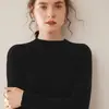 Suéter de cashmere premium sem costura com gola alta para mulheres, corte justo, cor sólida, adequado para usar em camadas no outono e inverno